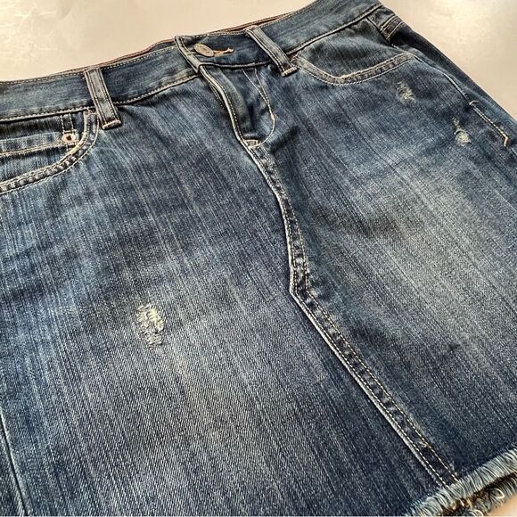 Old Navy Distressed High Waist Mini Denim Jean Skirt Size 0 - Picture 5 of 13